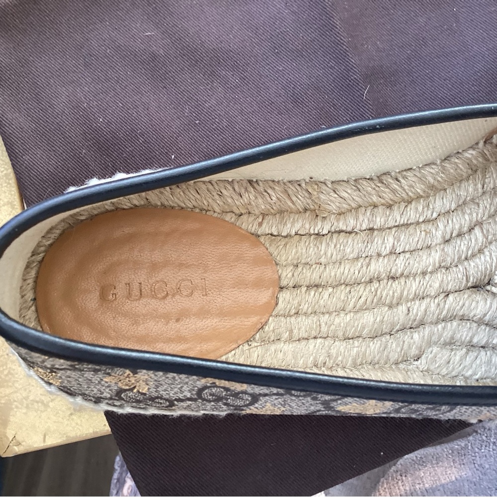 Gucci Beige and Gold Logo Espadrilles - Picture 3 of 6